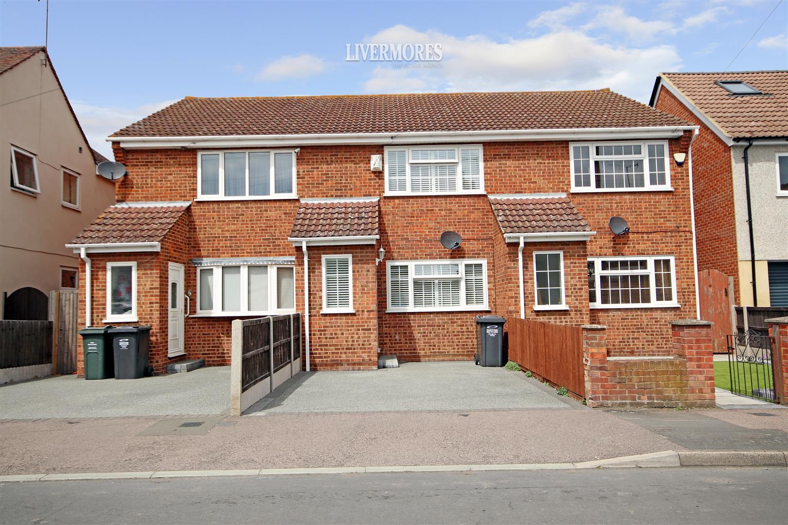 Walnut Tree Avenue, Dartford